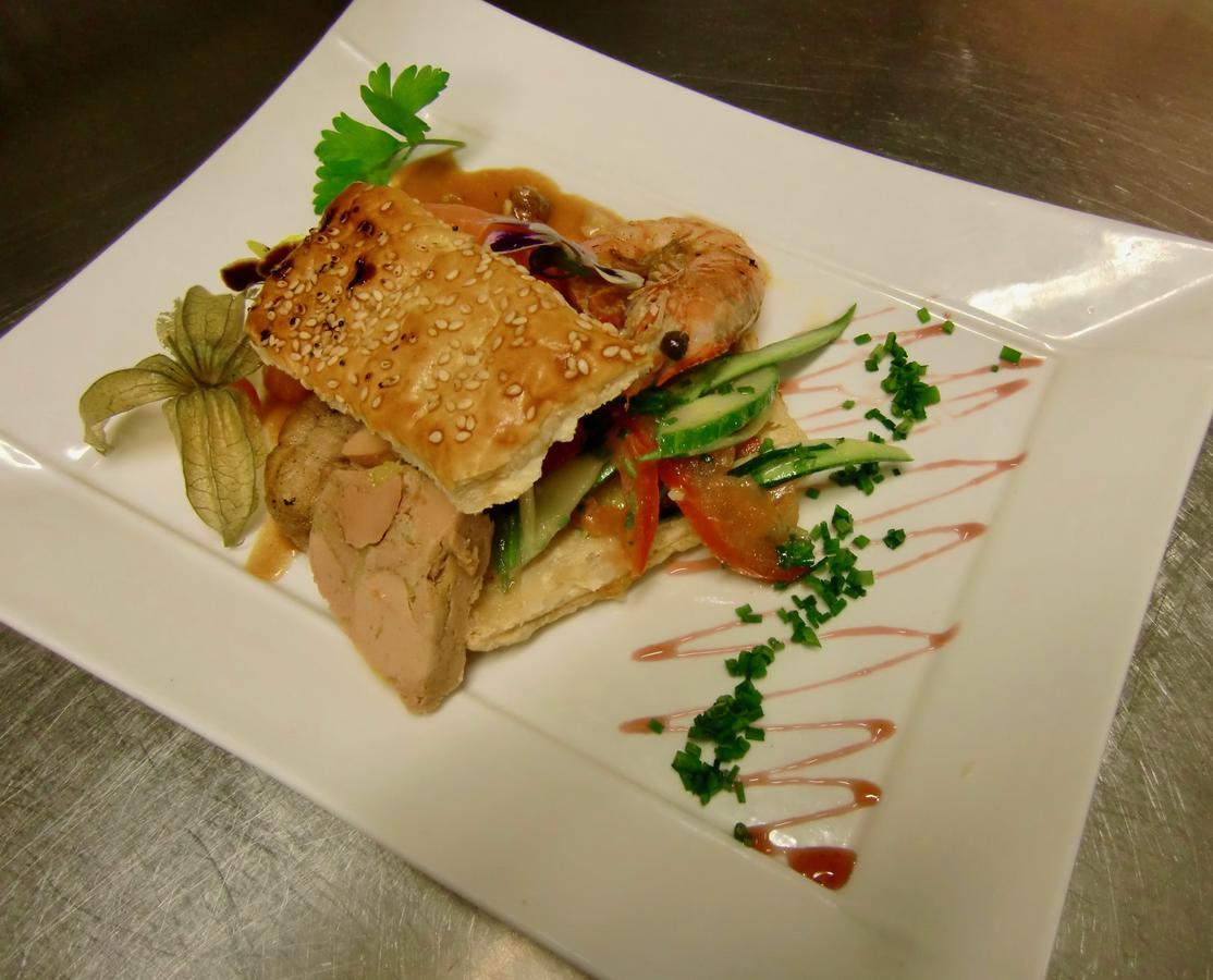 Logis Hotel-Restaurant Le Relais D'Aligre Châteauneuf-en-Thymerais Екстериор снимка